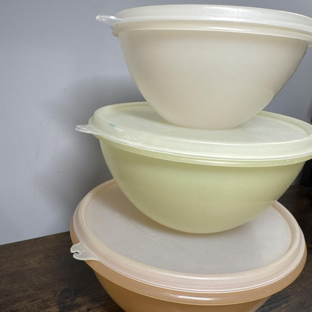VTG 1950s TUPPERWARE WONDERLIER Bowls Pastel Color 234 235 236 w Lids USA Fair‎ - Picture 3 of 16